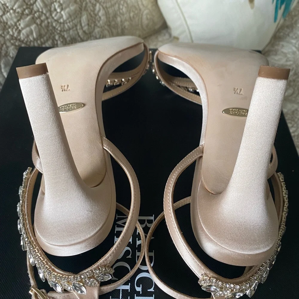 Badgley Mischka Kerry Heels - Picture 13 of 15